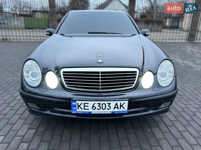 Черный Мерседес Е-Класс, объемом двигателя 2.2 л и пробегом 350 тыс. км за 7200 $, фото 1 на Automoto.ua