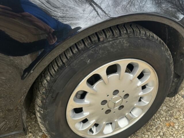 Черный Мерседес Е-Класс, объемом двигателя 1.8 л и пробегом 268 тыс. км за 7700 $, фото 2 на Automoto.ua