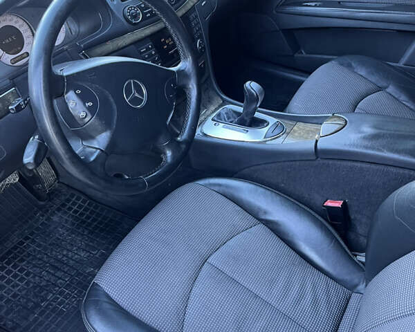 Черный Мерседес Е-Класс, объемом двигателя 1.8 л и пробегом 271 тыс. км за 6600 $, фото 16 на Automoto.ua