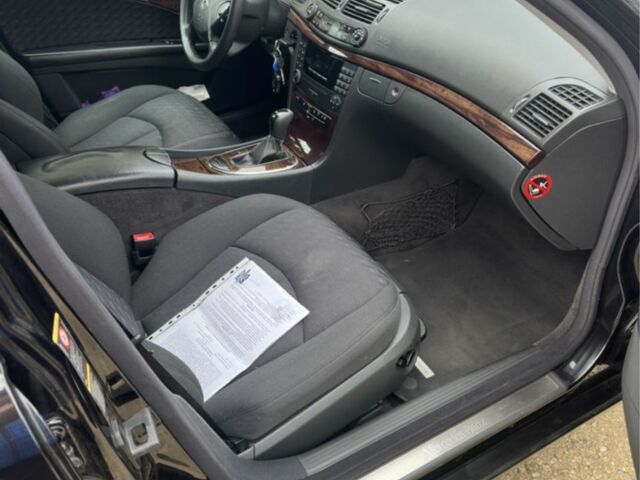 Черный Мерседес Е-Класс, объемом двигателя 1.8 л и пробегом 268 тыс. км за 7700 $, фото 10 на Automoto.ua