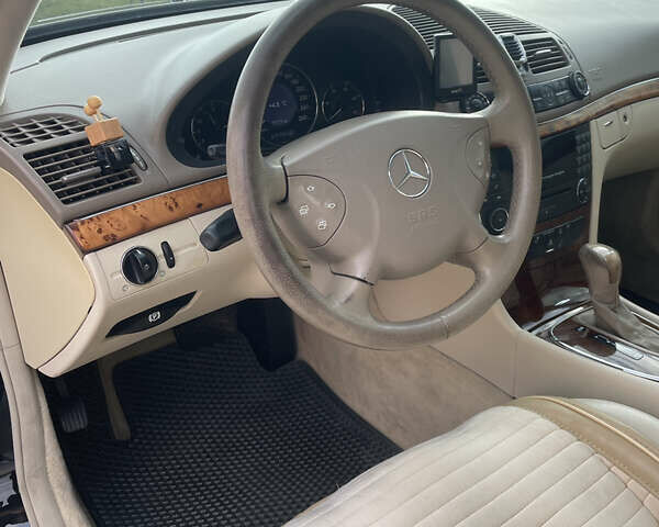 Чорний Мерседес Е-Клас, об'ємом двигуна 2.69 л та пробігом 270 тис. км за 7800 $, фото 28 на Automoto.ua