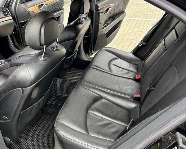 Черный Мерседес Е-Класс, объемом двигателя 4.97 л и пробегом 357 тыс. км за 10500 $, фото 7 на Automoto.ua