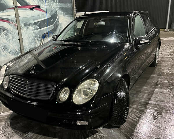 Чорний Мерседес Е-Клас, об'ємом двигуна 1.8 л та пробігом 268 тис. км за 7500 $, фото 2 на Automoto.ua