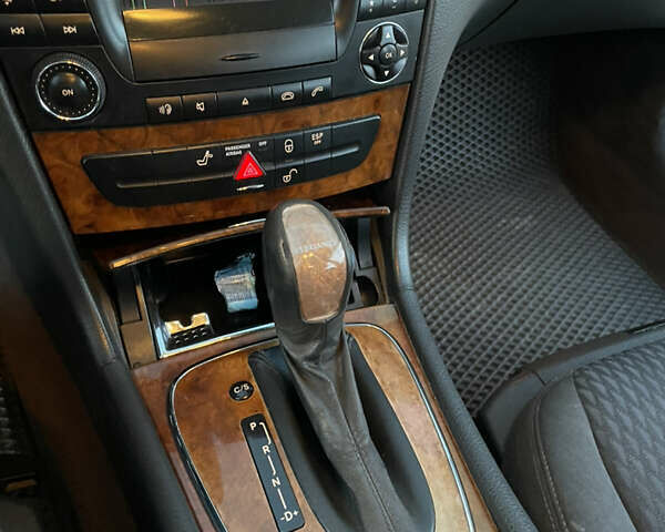 Чорний Мерседес Е-Клас, об'ємом двигуна 2.15 л та пробігом 400 тис. км за 7600 $, фото 40 на Automoto.ua