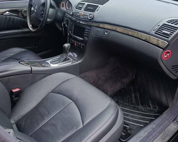 Черный Мерседес Е-Класс, объемом двигателя 3.2 л и пробегом 333 тыс. км за 6500 $, фото 22 на Automoto.ua