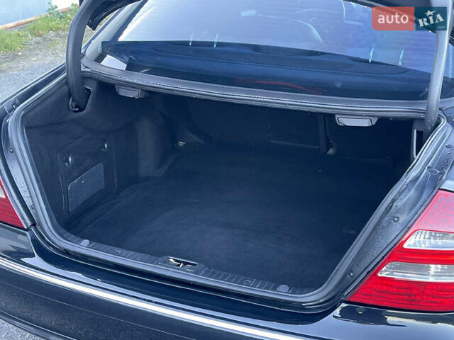 Мерседес Е-Клас 2004 у Вінниці на Automoto.ua Чорний Мерседес Е-Клас, об'ємом двигуна 3.2 л та пробігом 335 тис. км за 8500 $, фото 37 на Automoto.ua