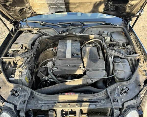 Чорний Мерседес Е-Клас, об'ємом двигуна 1.8 л та пробігом 330 тис. км за 6550 $, фото 22 на Automoto.ua