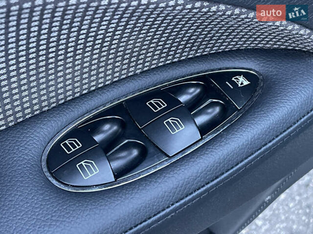 Мерседес Е-Клас 2004 у Вінниці на Automoto.ua Чорний Мерседес Е-Клас, об'ємом двигуна 3.2 л та пробігом 335 тис. км за 8500 $, фото 29 на Automoto.ua