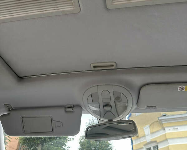 Чорний Мерседес Е-Клас, об'ємом двигуна 2.2 л та пробігом 290 тис. км за 7000 $, фото 9 на Automoto.ua