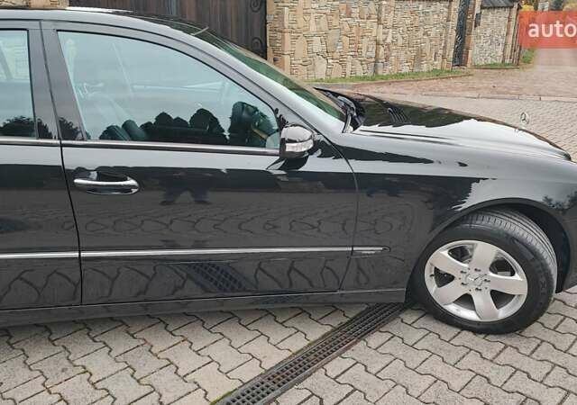 Черный Мерседес Е-Класс, объемом двигателя 1.8 л и пробегом 298 тыс. км за 8200 $, фото 29 на Automoto.ua