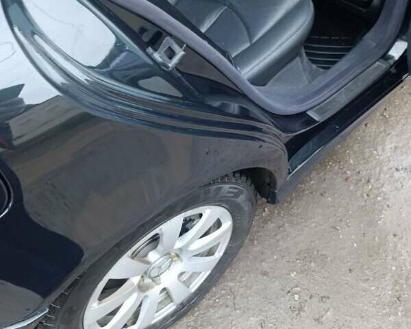 Черный Мерседес Е-Класс, объемом двигателя 3.2 л и пробегом 333 тыс. км за 6500 $, фото 10 на Automoto.ua