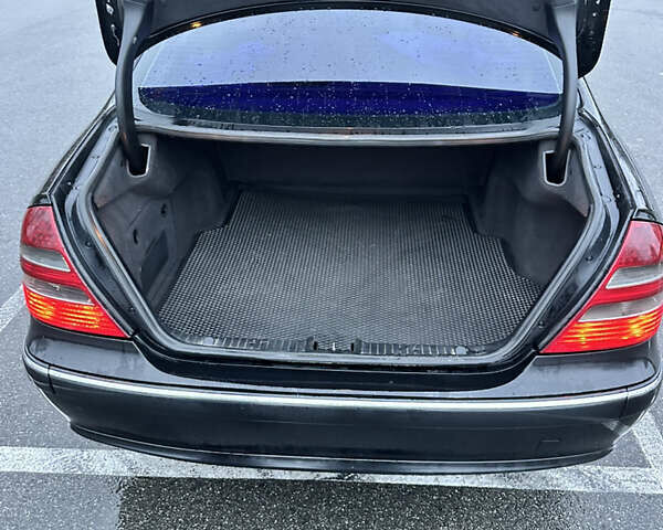 Черный Мерседес Е-Класс, объемом двигателя 2.7 л и пробегом 349 тыс. км за 5500 $, фото 14 на Automoto.ua