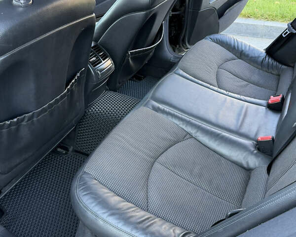 Чорний Мерседес Е-Клас, об'ємом двигуна 1.8 л та пробігом 200 тис. км за 6400 $, фото 10 на Automoto.ua