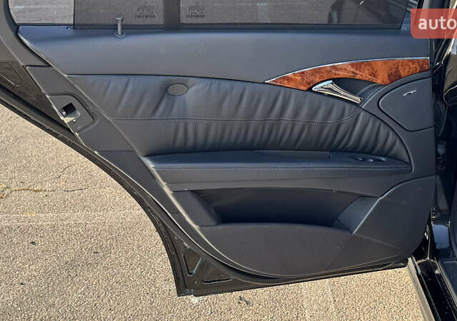 Черный Мерседес Е-Класс, объемом двигателя 5 л и пробегом 238 тыс. км за 12000 $, фото 22 на Automoto.ua