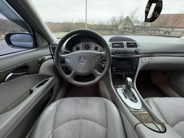 Чорний Мерседес Е-Клас, об'ємом двигуна 2.7 л та пробігом 340 тис. км за 3250 $, фото 12 на Automoto.ua