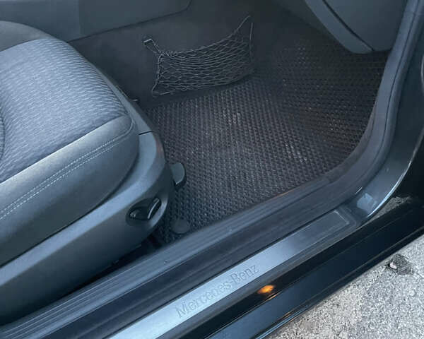 Чорний Мерседес Е-Клас, об'ємом двигуна 2.15 л та пробігом 400 тис. км за 7600 $, фото 29 на Automoto.ua