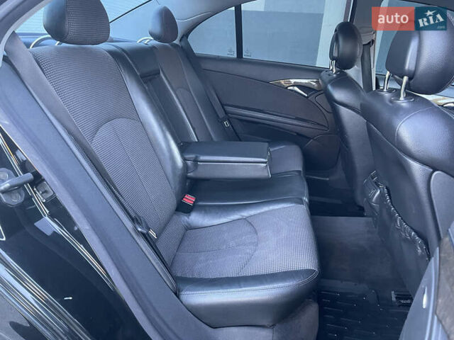 Мерседес Е-Клас 2004 у Вінниці на Automoto.ua Чорний Мерседес Е-Клас, об'ємом двигуна 3.2 л та пробігом 335 тис. км за 8500 $, фото 17 на Automoto.ua