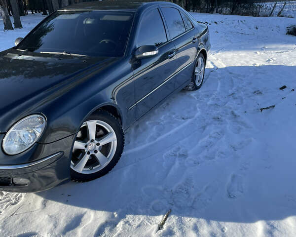 Черный Мерседес Е-Класс, объемом двигателя 2.15 л и пробегом 396 тыс. км за 6800 $, фото 16 на Automoto.ua