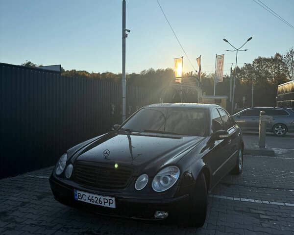 Черный Мерседес Е-Класс, объемом двигателя 3.2 л и пробегом 320 тыс. км за 5600 $, фото 7 на Automoto.ua