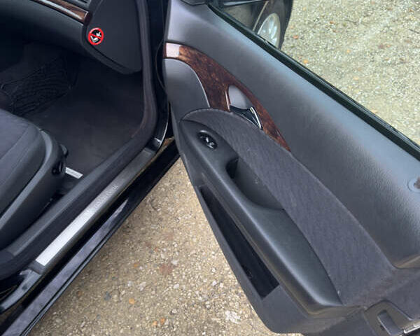 Чорний Мерседес Е-Клас, об'ємом двигуна 1.8 л та пробігом 268 тис. км за 7500 $, фото 8 на Automoto.ua