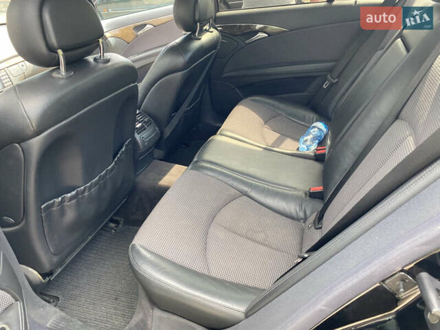 Черный Мерседес Е-Класс, объемом двигателя 2.15 л и пробегом 200 тыс. км за 6700 $, фото 9 на Automoto.ua