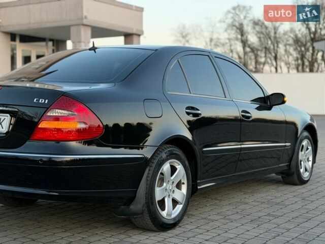 Черный Мерседес Е-Класс, объемом двигателя 2.2 л и пробегом 363 тыс. км за 7850 $, фото 31 на Automoto.ua