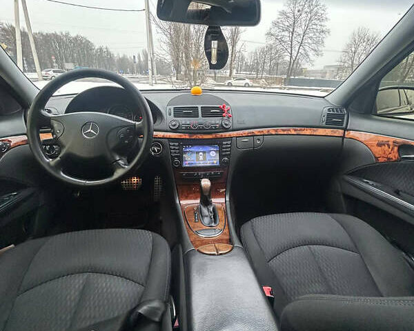 Чорний Мерседес Е-Клас, об'ємом двигуна 1.8 л та пробігом 333 тис. км за 6500 $, фото 9 на Automoto.ua