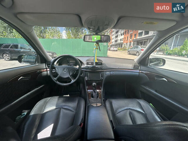 Черный Мерседес Е-Класс, объемом двигателя 2.15 л и пробегом 270 тыс. км за 7500 $, фото 22 на Automoto.ua