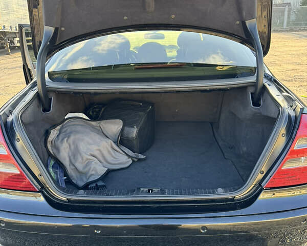 Чорний Мерседес Е-Клас, об'ємом двигуна 1.8 л та пробігом 330 тис. км за 6550 $, фото 8 на Automoto.ua