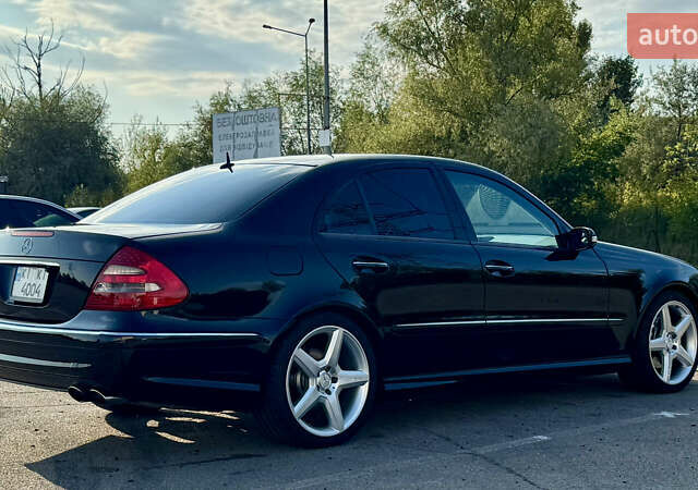 Черный Мерседес Е-Класс, объемом двигателя 5 л и пробегом 238 тыс. км за 12000 $, фото 5 на Automoto.ua