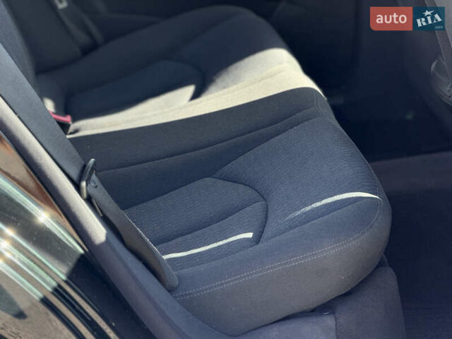 Черный Мерседес Е-Класс, объемом двигателя 1.8 л и пробегом 239 тыс. км за 6800 $, фото 23 на Automoto.ua