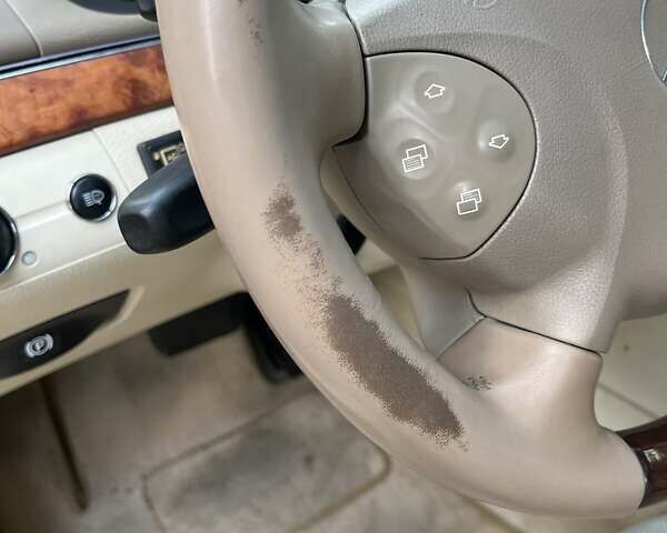 Черный Мерседес Е-Класс, объемом двигателя 3.2 л и пробегом 390 тыс. км за 7500 $, фото 9 на Automoto.ua