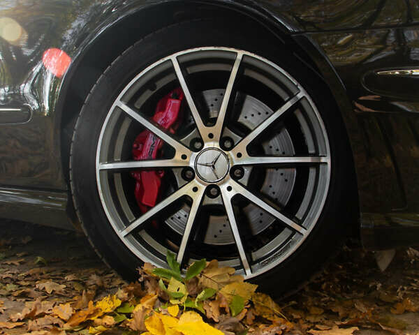 Чорний Мерседес Е-Клас, об'ємом двигуна 5 л та пробігом 202 тис. км за 15000 $, фото 17 на Automoto.ua