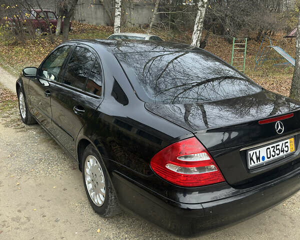 Черный Мерседес Е-Класс, объемом двигателя 1.8 л и пробегом 267 тыс. км за 6950 $, фото 16 на Automoto.ua