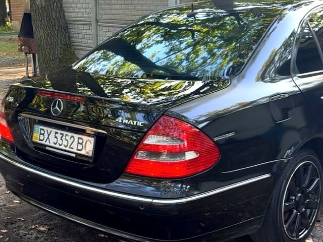 Черный Мерседес Е-Класс, объемом двигателя 3.5 л и пробегом 355 тыс. км за 5700 $, фото 1 на Automoto.ua