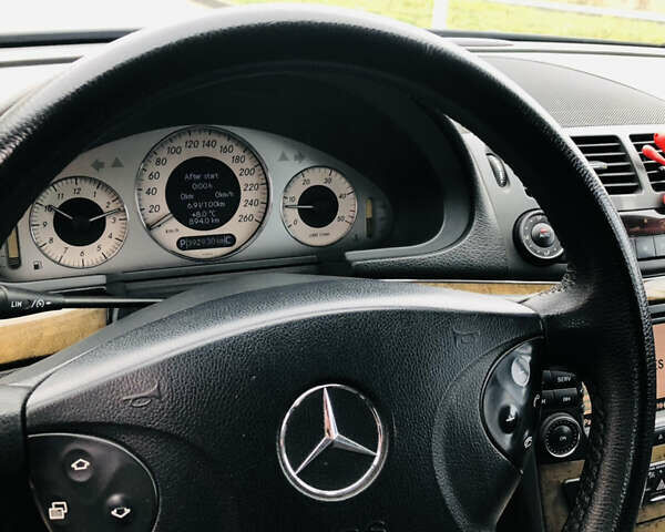 Чорний Мерседес Е-Клас, об'ємом двигуна 2.99 л та пробігом 392 тис. км за 7900 $, фото 17 на Automoto.ua