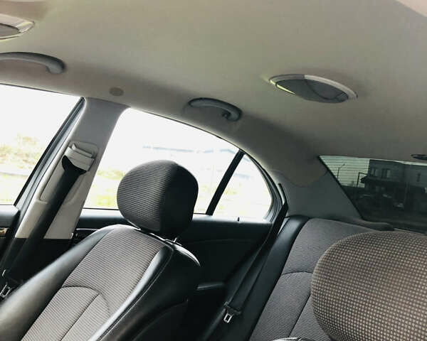 Чорний Мерседес Е-Клас, об'ємом двигуна 2.99 л та пробігом 392 тис. км за 7900 $, фото 40 на Automoto.ua