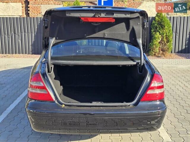 Чорний Мерседес Е-Клас, об'ємом двигуна 1.8 л та пробігом 267 тис. км за 6700 $, фото 4 на Automoto.ua