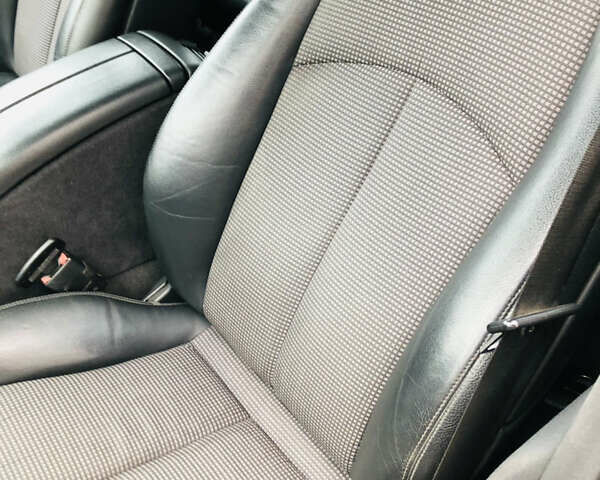 Чорний Мерседес Е-Клас, об'ємом двигуна 2.99 л та пробігом 392 тис. км за 7900 $, фото 39 на Automoto.ua