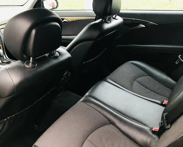 Чорний Мерседес Е-Клас, об'ємом двигуна 2.99 л та пробігом 392 тис. км за 7900 $, фото 13 на Automoto.ua