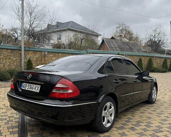 Черный Мерседес Е-Класс, объемом двигателя 2 л и пробегом 332 тыс. км за 6000 $, фото 4 на Automoto.ua