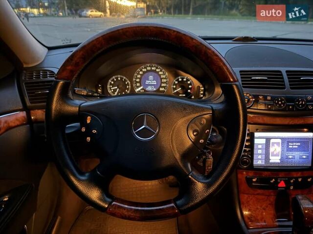 Мерседес Е-Клас 2005 у Рівному на Automoto.ua Чорний Мерседес Е-Клас, об'ємом двигуна 1.8 л та пробігом 255 тис. км за 5800 $, фото 71 на Automoto.ua