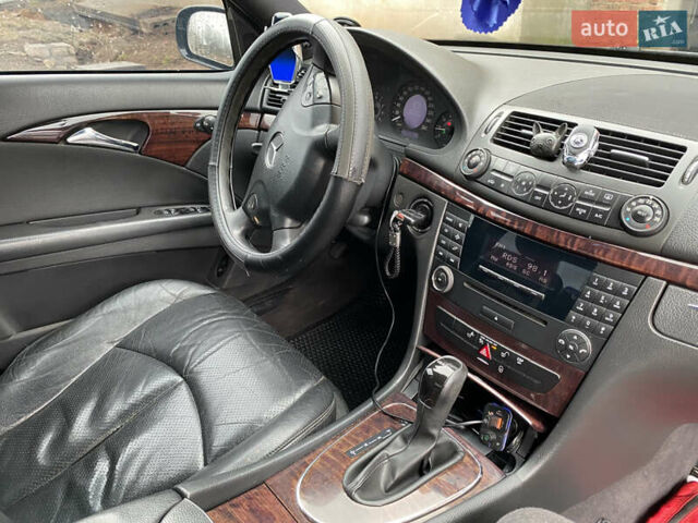 Чорний Мерседес Е-Клас, об'ємом двигуна 1.8 л та пробігом 301 тис. км за 7300 $, фото 17 на Automoto.ua