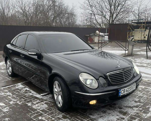 Черный Мерседес Е-Класс, объемом двигателя 1.8 л и пробегом 396 тыс. км за 5999 $, фото 3 на Automoto.ua