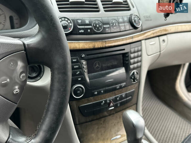 Чорний Мерседес Е-Клас, об'ємом двигуна 2.15 л та пробігом 310 тис. км за 6999 $, фото 9 на Automoto.ua