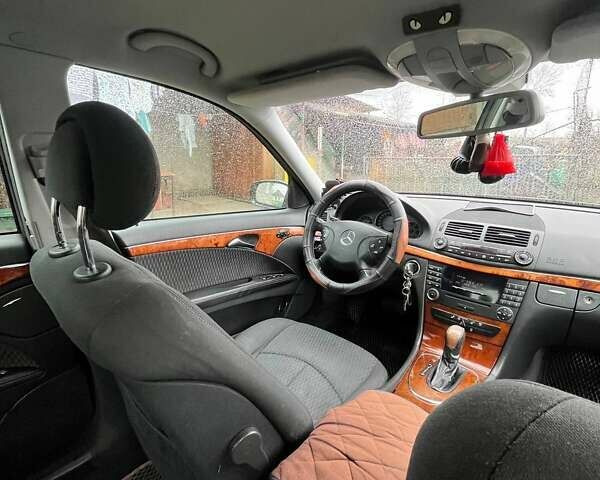 Черный Мерседес Е-Класс, объемом двигателя 2.69 л и пробегом 253 тыс. км за 6400 $, фото 7 на Automoto.ua