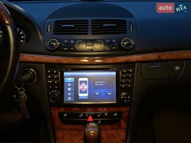 Мерседес Е-Клас 2005 у Рівному на Automoto.ua Чорний Мерседес Е-Клас, об'ємом двигуна 1.8 л та пробігом 255 тис. км за 5800 $, фото 65 на Automoto.ua