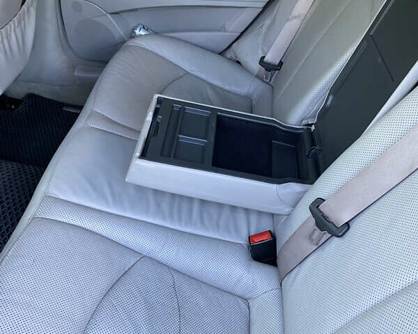 Черный Мерседес Е-Класс, объемом двигателя 3.5 л и пробегом 260 тыс. км за 8000 $, фото 6 на Automoto.ua