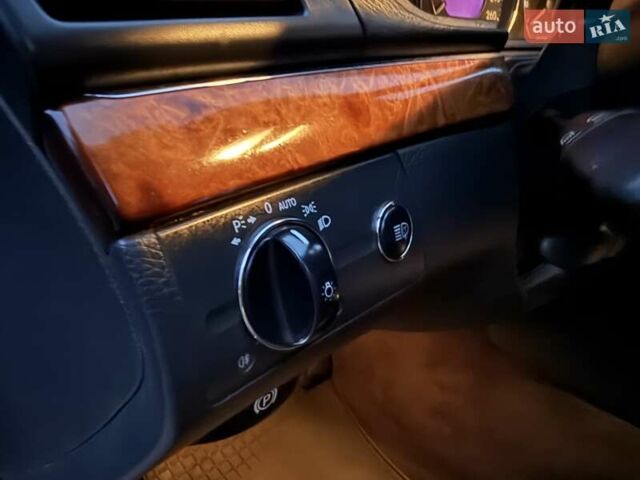 Мерседес Е-Клас 2005 у Рівному на Automoto.ua Чорний Мерседес Е-Клас, об'ємом двигуна 1.8 л та пробігом 255 тис. км за 5800 $, фото 60 на Automoto.ua