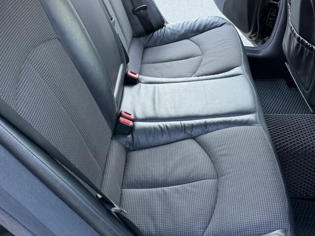 Чорний Мерседес Е-Клас, об'ємом двигуна 2 л та пробігом 200 тис. км за 6400 $, фото 11 на Automoto.ua